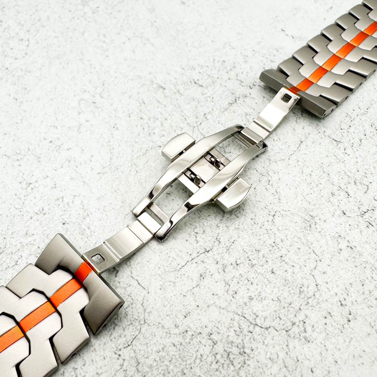 Titanium Style Metal Strap For Apple Watch | SILVER / ORANGE